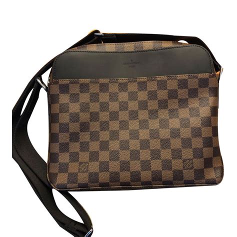 sacoche louis vuitton homme vrai|sacoche Louis Vuitton femme.